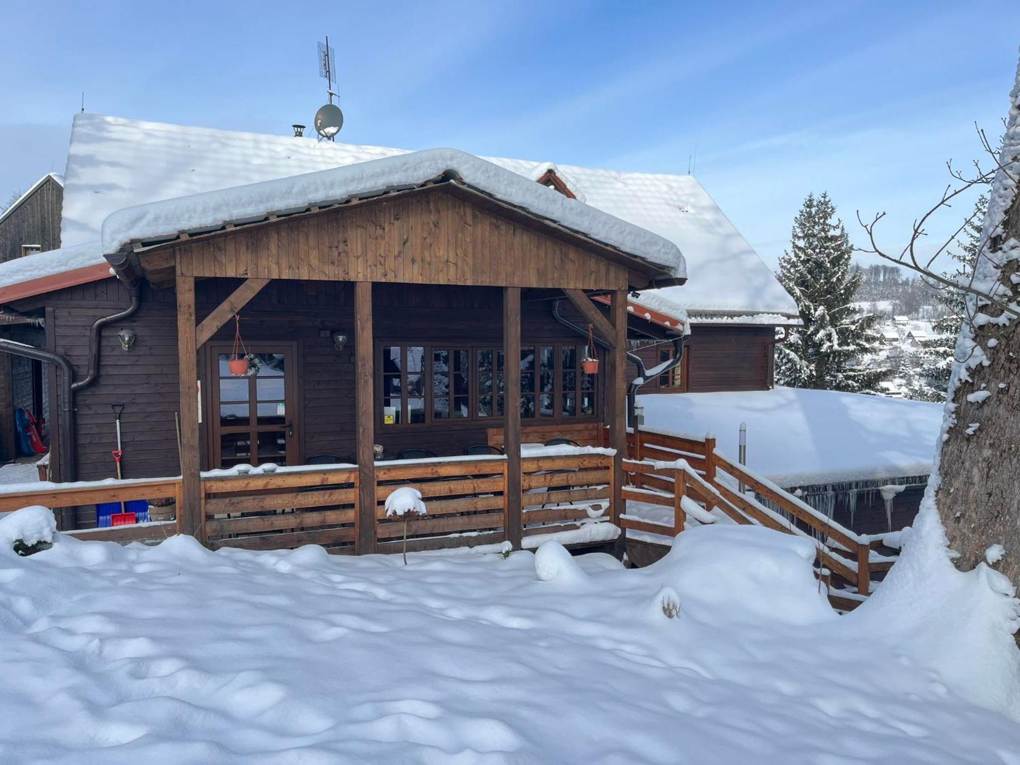 Penzion Harry Na Sjezdovce Krkonose Vysoké nad Jizerou Buitenkant foto